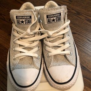 CONVERSE chuck taylor shoes sz 6 Wmn
